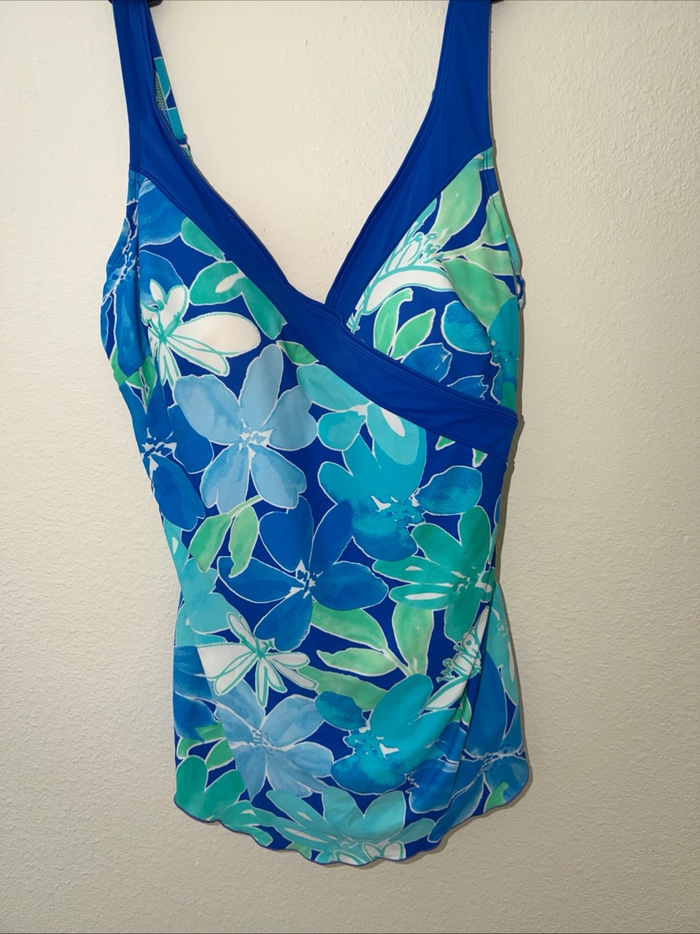Roxanne Flower Parade V-Neck Sarong Style Bathing Suit Size 16  Bra Size 40 C